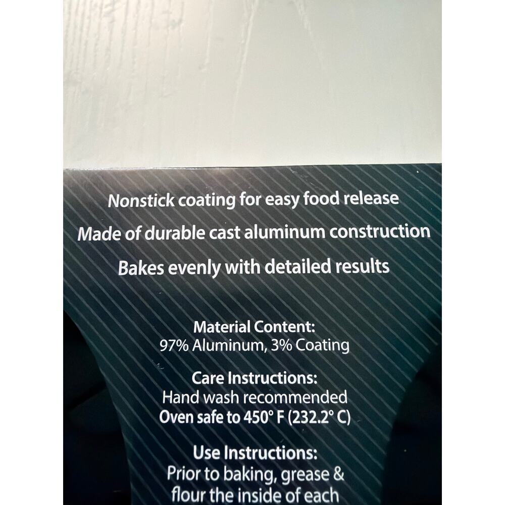 Halloween Cast Aluminum Bakeware - Picture 4 of 5